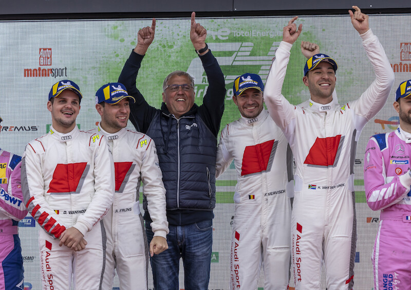 Audi triumfuje w jubileuszowym 24-godzinnym wyścigu na Nürburgring