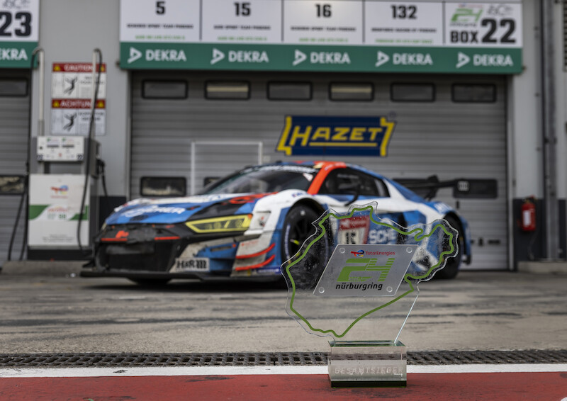 Audi triumfuje w jubileuszowym 24-godzinnym wyścigu na Nürburgring