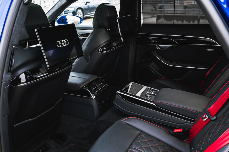Audi S8