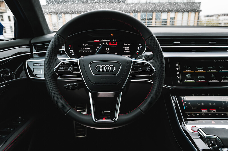 Audi S8