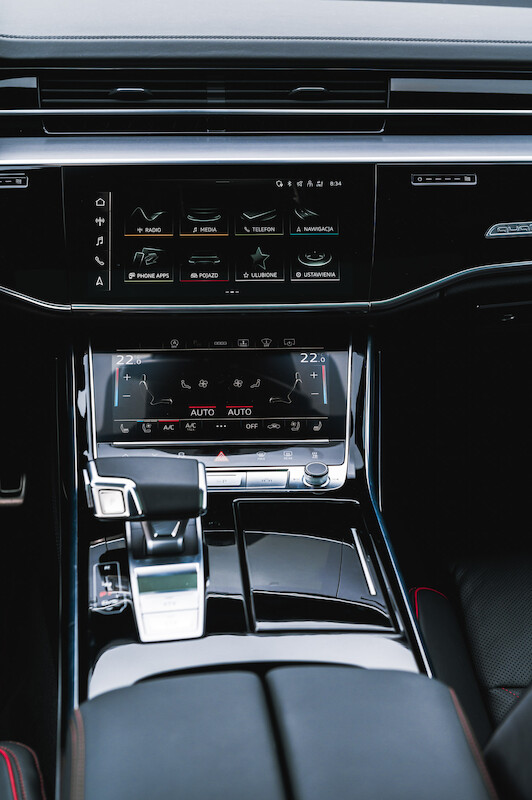 Audi S8