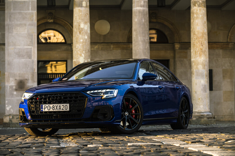 Audi S8