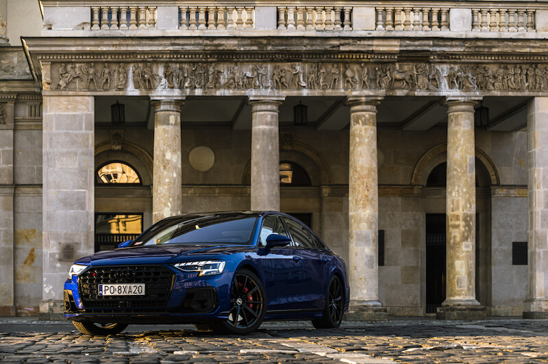 Audi S8