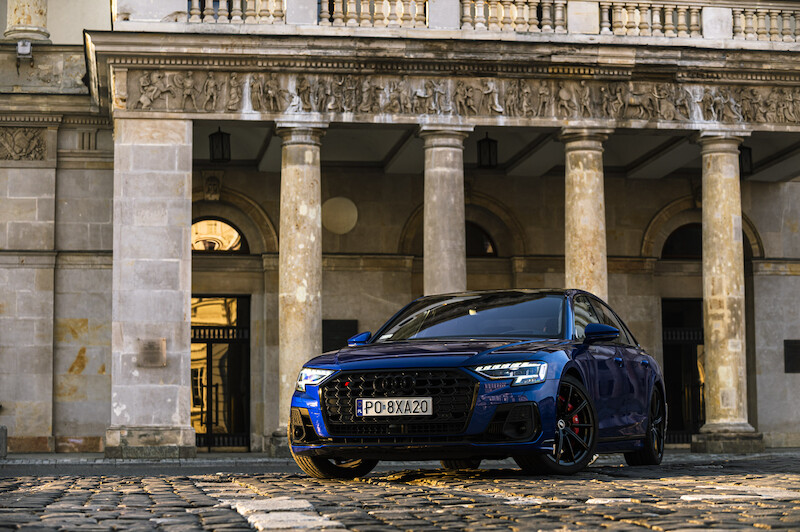 Audi S8