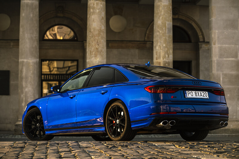 Audi S8
