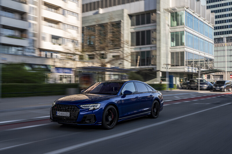 Audi S8