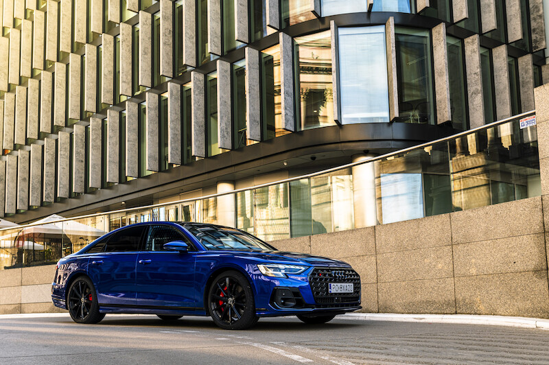 Audi S8