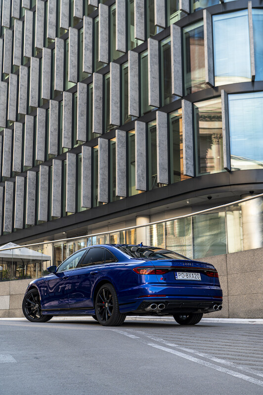 Audi S8