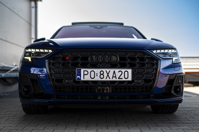 Audi S8