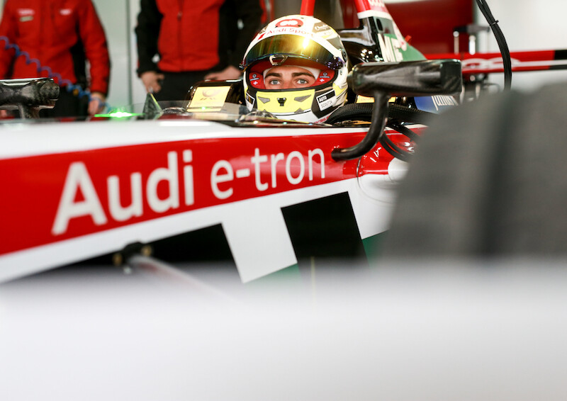 Audi: "Nico Müller - bardzo dziękujemy i życzymy dalszych sukcesów!"