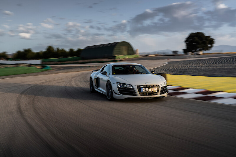 Najwyższe osiągi w swej najczystszej formie: Nowe Audi R8 Coupé V10 GT RWD