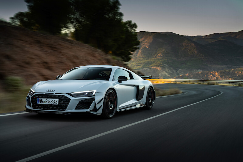 Najwyższe osiągi w swej najczystszej formie: Nowe Audi R8 Coupé V10 GT RWD