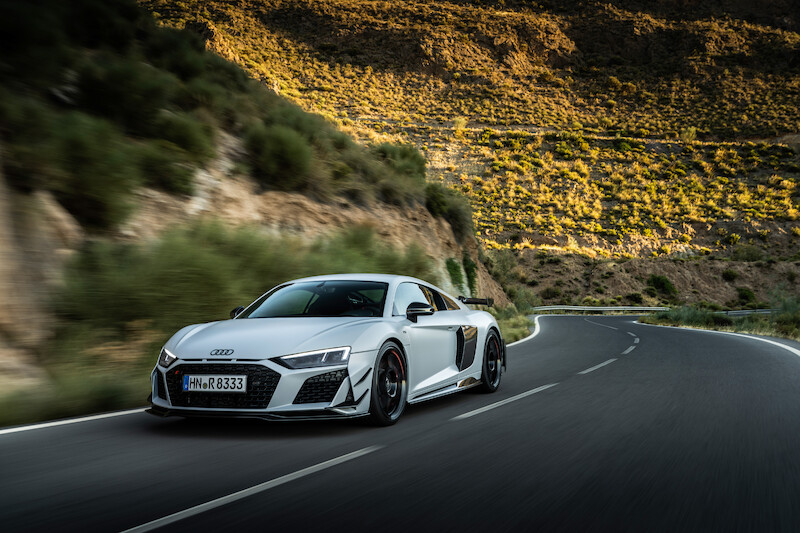 Najwyższe osiągi w swej najczystszej formie: Nowe Audi R8 Coupé V10 GT RWD