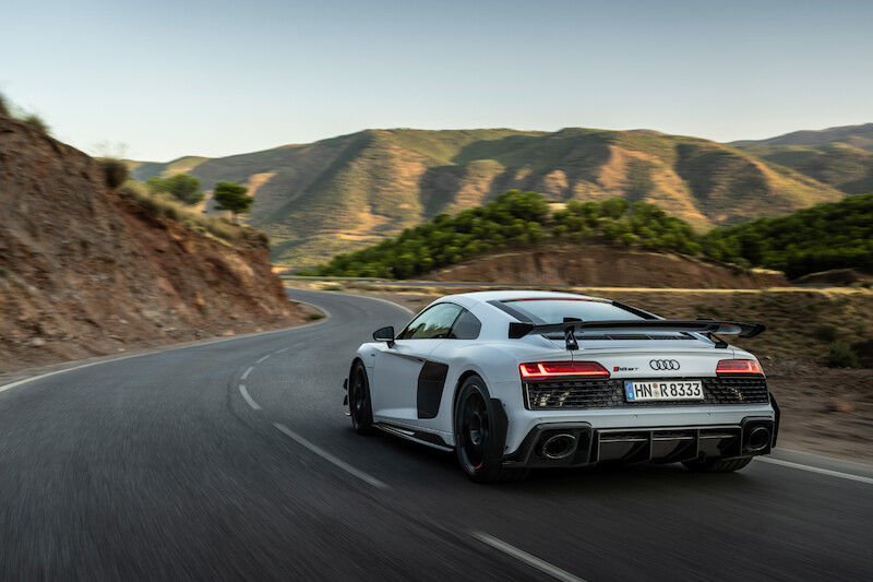 Najwyższe osiągi w swej najczystszej formie: Nowe Audi R8 Coupé V10 GT RWD