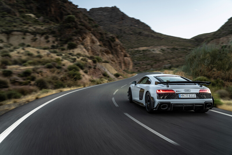 Najwyższe osiągi w swej najczystszej formie: Nowe Audi R8 Coupé V10 GT RWD