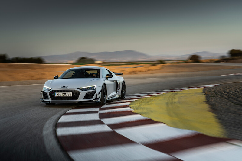 Najwyższe osiągi w swej najczystszej formie: Nowe Audi R8 Coupé V10 GT RWD