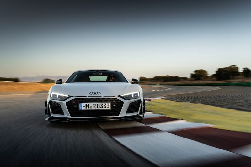 Najwyższe osiągi w swej najczystszej formie: Nowe Audi R8 Coupé V10 GT RWD