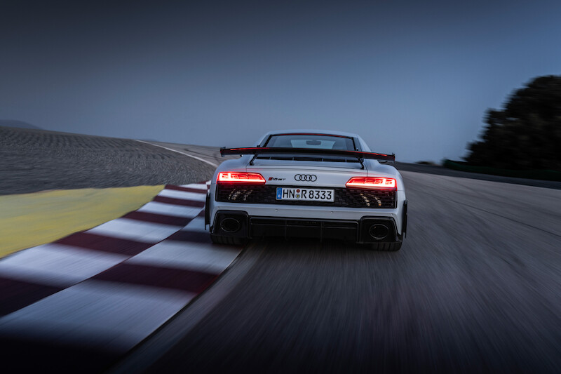 Najwyższe osiągi w swej najczystszej formie: Nowe Audi R8 Coupé V10 GT RWD
