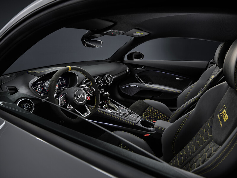 Ponadczasowa ikona: ekskluzywna limitowana edycja Audi TT RS Coupé iconic edition zachwyca innowacyjnym designem i dynamiką