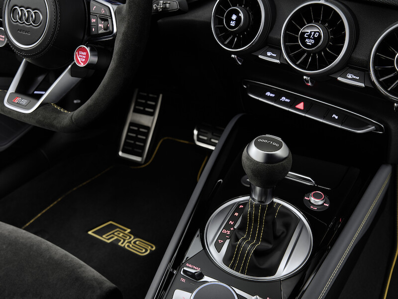 Ponadczasowa ikona: ekskluzywna limitowana edycja Audi TT RS Coupé iconic edition zachwyca innowacyjnym designem i dynamiką