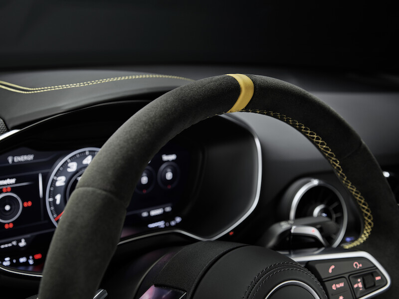 Ponadczasowa ikona: ekskluzywna limitowana edycja Audi TT RS Coupé iconic edition zachwyca innowacyjnym designem i dynamiką