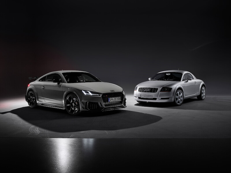 Ponadczasowa ikona: ekskluzywna limitowana edycja Audi TT RS Coupé iconic edition zachwyca innowacyjnym designem i dynamiką