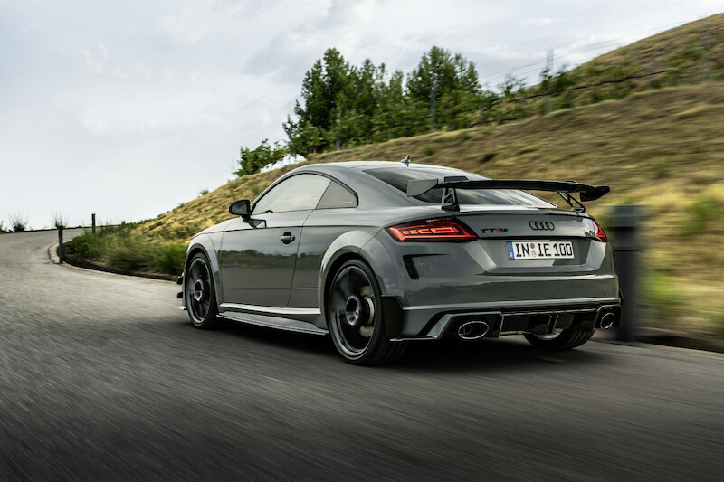 Ponadczasowa ikona: ekskluzywna limitowana edycja Audi TT RS Coupé iconic edition zachwyca innowacyjnym designem i dynamiką