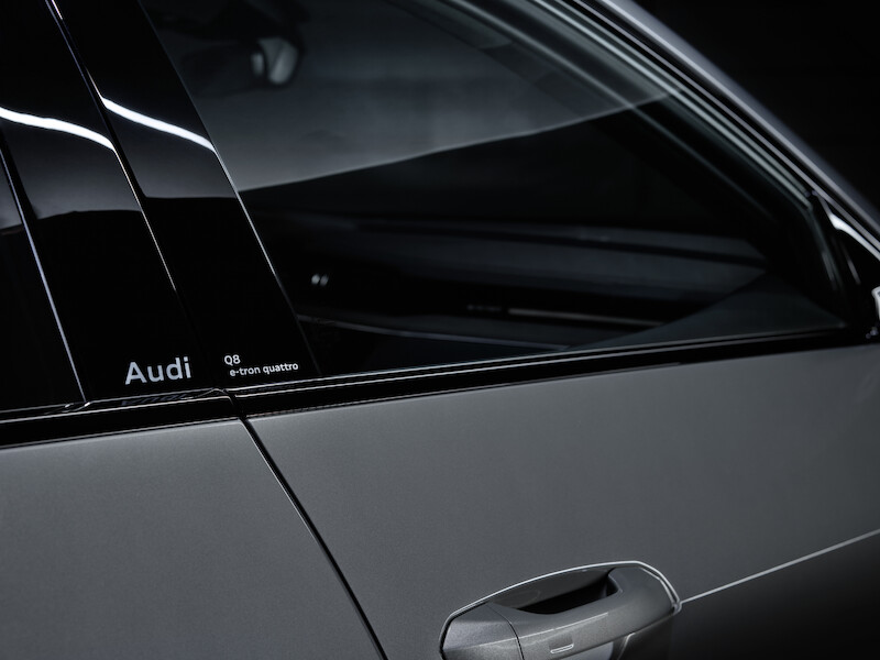 Nowe Audi Q8 e-tron: udoskonalona wydajność i zasięg, wyrafinowany design