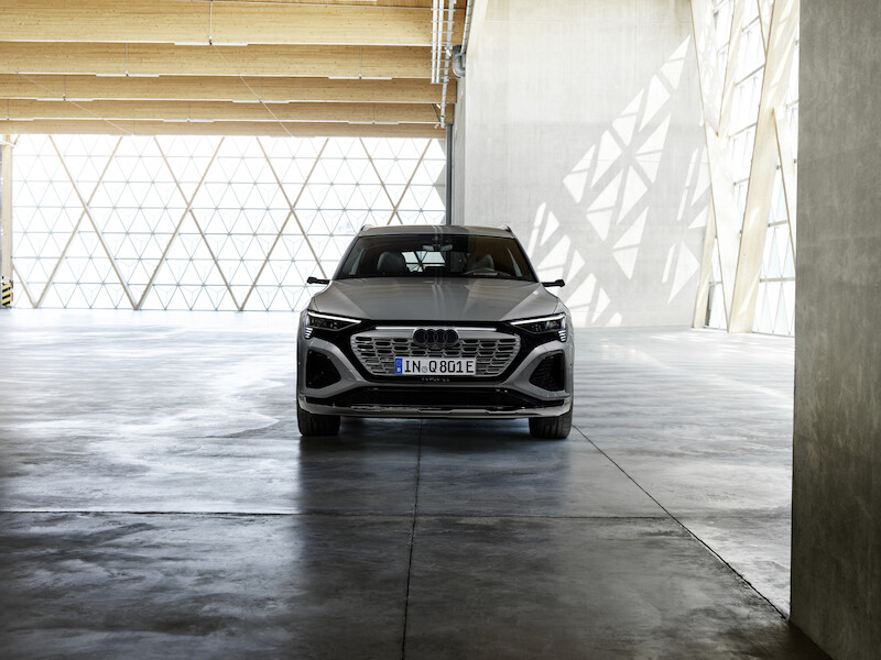 Nowe Audi Q8 e-tron: udoskonalona wydajność i zasięg, wyrafinowany design