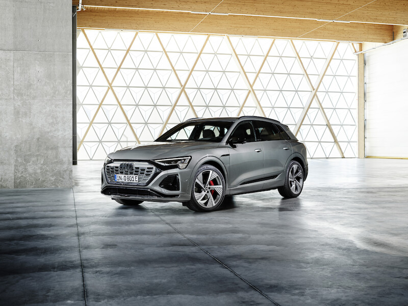 Nowe Audi Q8 e-tron: udoskonalona wydajność i zasięg, wyrafinowany design