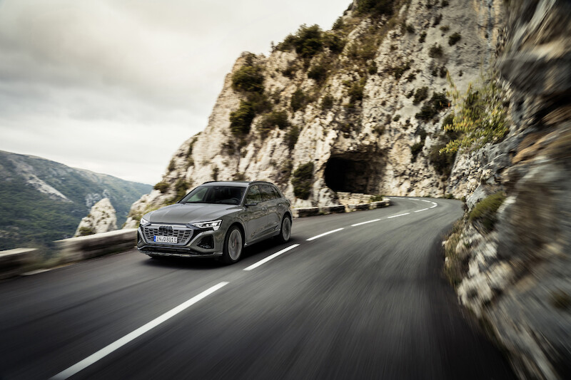 Nowe Audi Q8 e-tron: udoskonalona wydajność i zasięg, wyrafinowany design