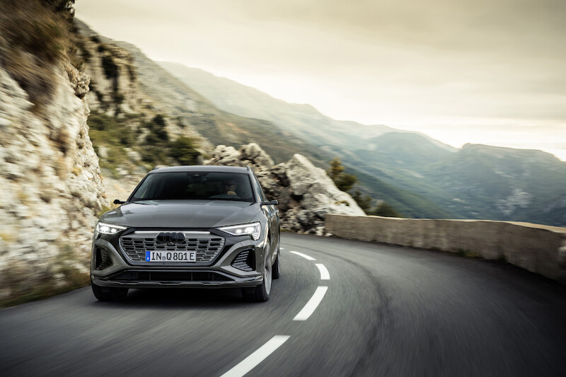 Nowe Audi Q8 e-tron: udoskonalona wydajność i zasięg, wyrafinowany design