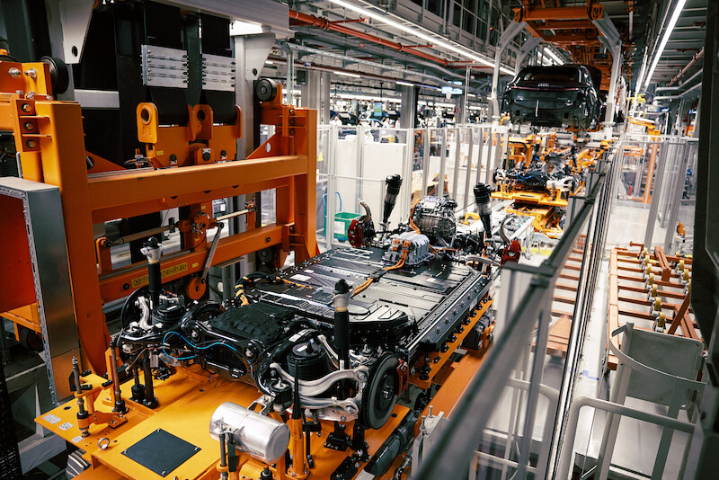 W fabryce Audi w Brukseli rozpoczęła się produkcja nowego Audi Q8 e-tron