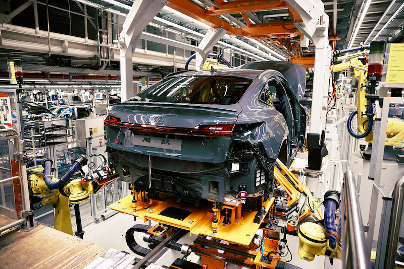 W fabryce Audi w Brukseli rozpoczęła się produkcja nowego Audi Q8 e-tron