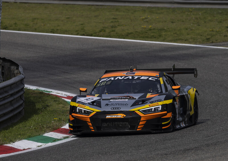 Audi gotowe na największy w roku wyścig klasy GT3: trzynaście Audi R8 LMS wystawionych w stawce 24-godzinnego wyścigu w Spa