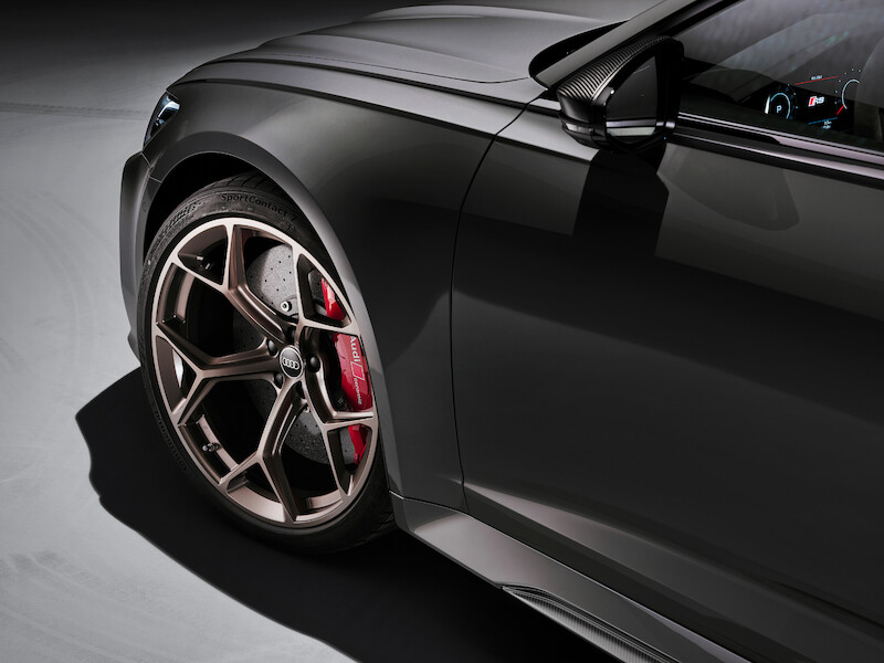 Pełna dynamiki moc i ekspresyjny design: Audi RS 6 Avant performance