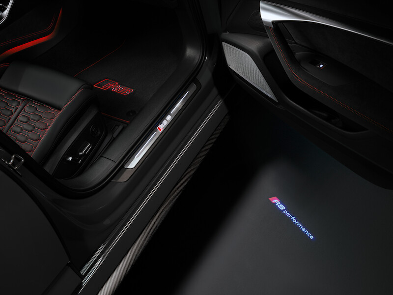 Pełna dynamiki moc i ekspresyjny design: Audi RS 6 Avant performance