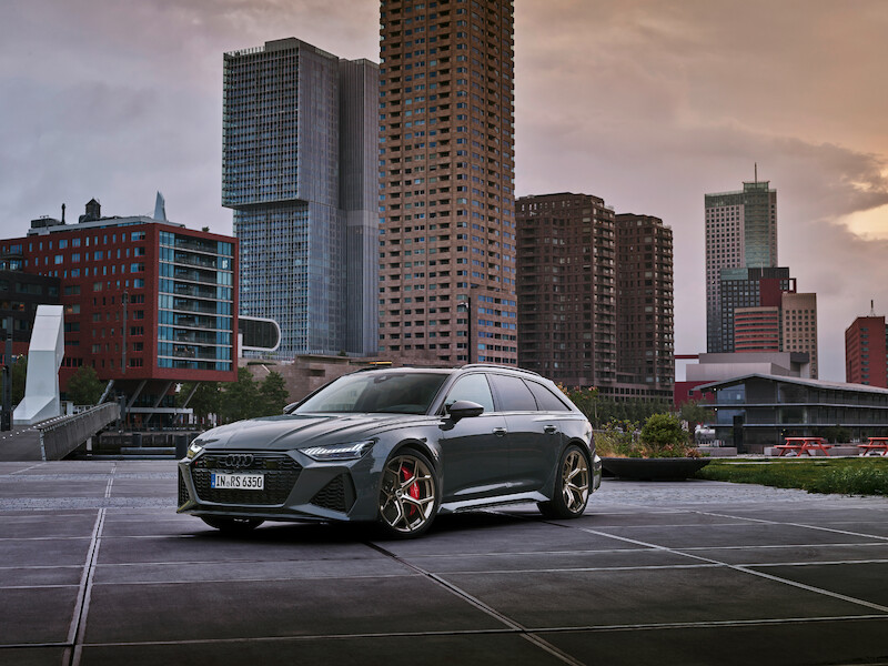 Pełna dynamiki moc i ekspresyjny design: Audi RS 6 Avant performance