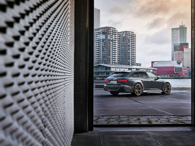 Pełna dynamiki moc i ekspresyjny design: Audi RS 6 Avant performance