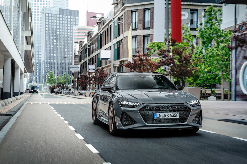 Pełna dynamiki moc i ekspresyjny design: Audi RS 6 Avant performance