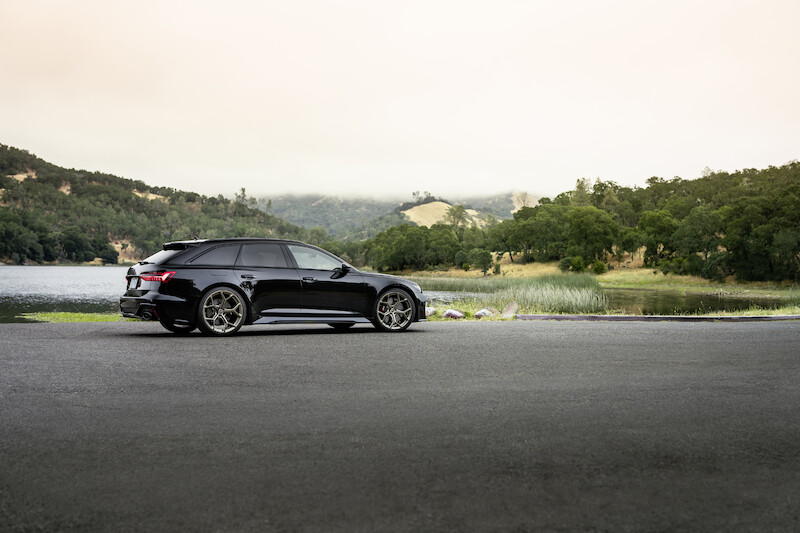 Pełna dynamiki moc i ekspresyjny design: Audi RS 6 Avant performance
