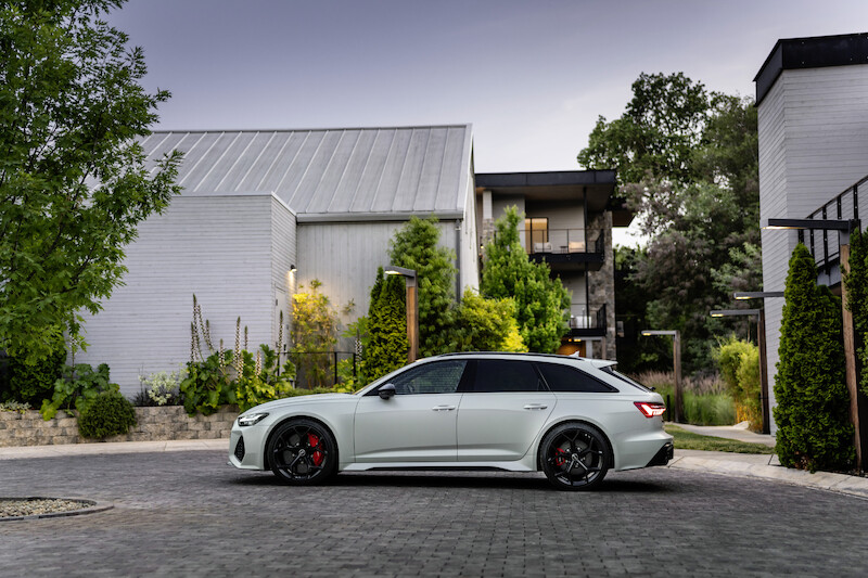 Pełna dynamiki moc i ekspresyjny design: Audi RS 6 Avant performance
