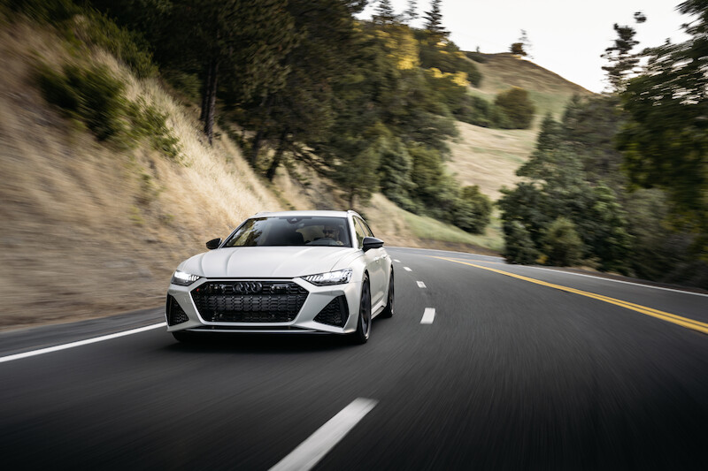 Pełna dynamiki moc i ekspresyjny design: Audi RS 6 Avant performance