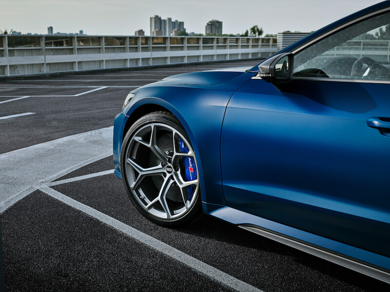 Pełna dynamiki moc i ekspresyjny design: Audi RS 7 Sportback performance