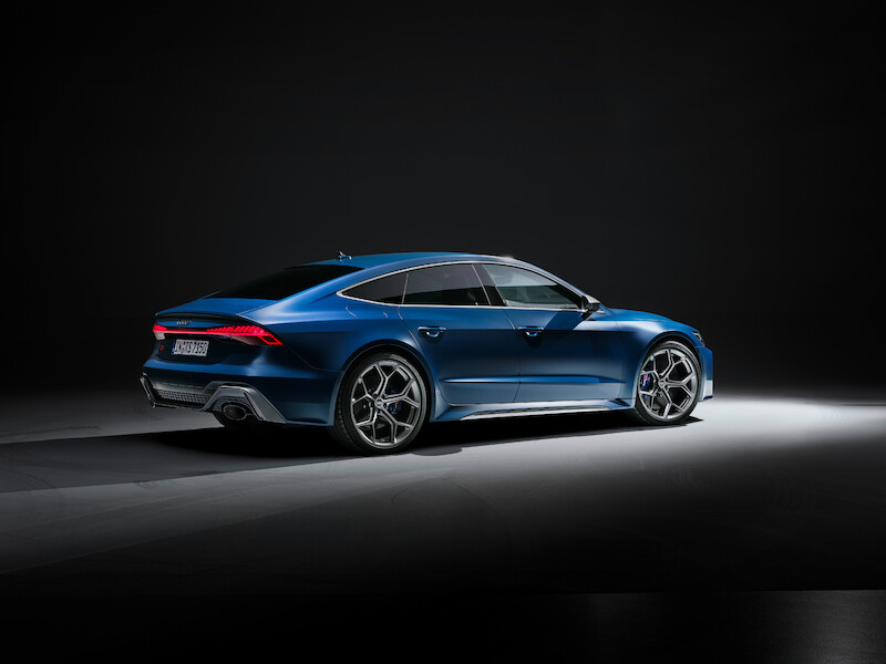 Pełna dynamiki moc i ekspresyjny design: Audi RS 7 Sportback performance