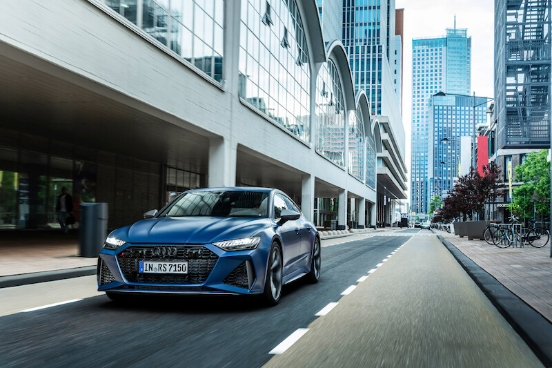 Pełna dynamiki moc i ekspresyjny design: Audi RS 7 Sportback performance