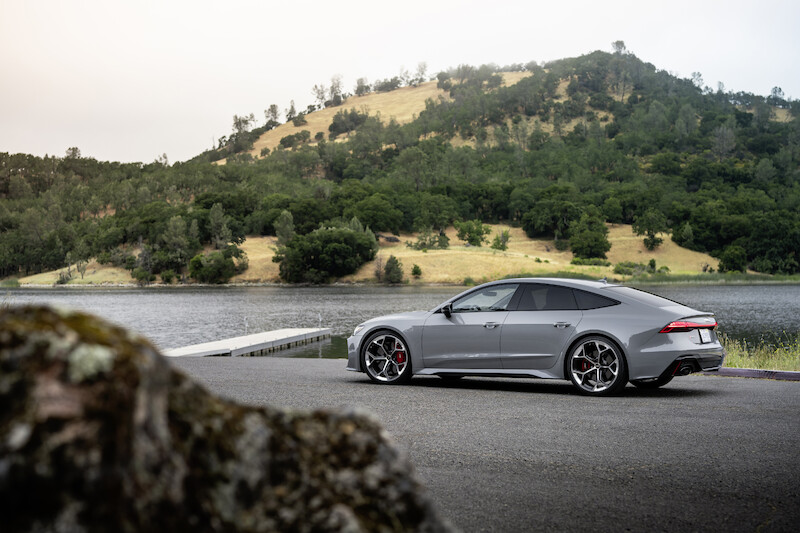 Pełna dynamiki moc i ekspresyjny design: Audi RS 7 Sportback performance