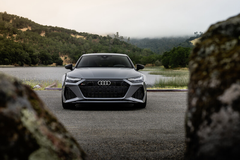 Pełna dynamiki moc i ekspresyjny design: Audi RS 7 Sportback performance