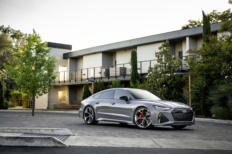 Pełna dynamiki moc i ekspresyjny design: Audi RS 7 Sportback performance