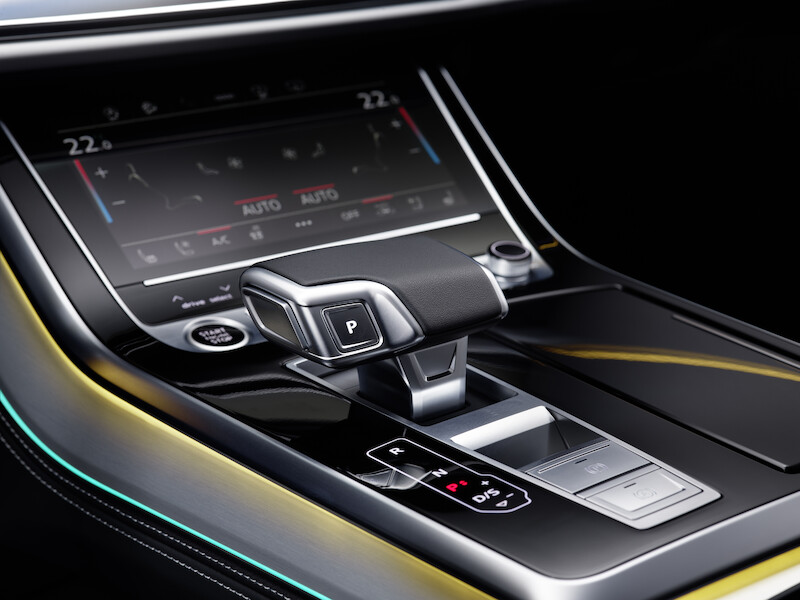 Ekspresyjny design i nowa technika świateł - udoskonalone Audi Q8